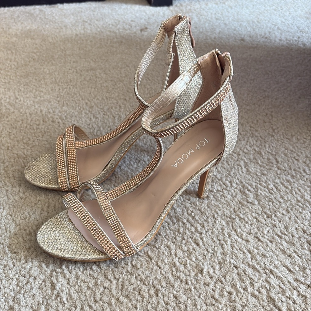 Sparkle dress shoes